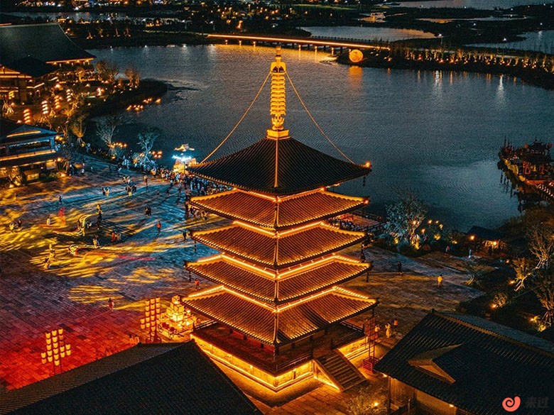 启唐城沉浸乐园.jpg