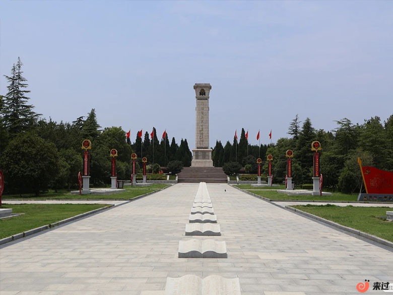 淮海战役双堆集烈士陵园.jpg