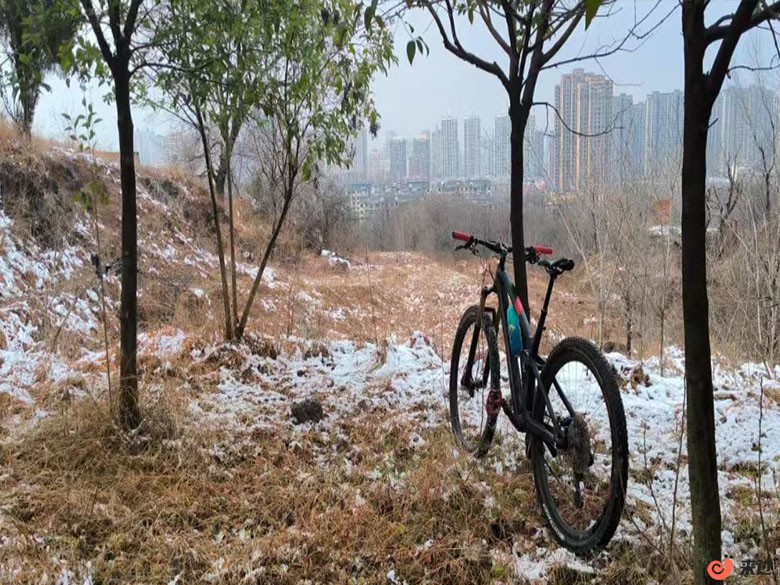 舜耕山自行车公园.jpg