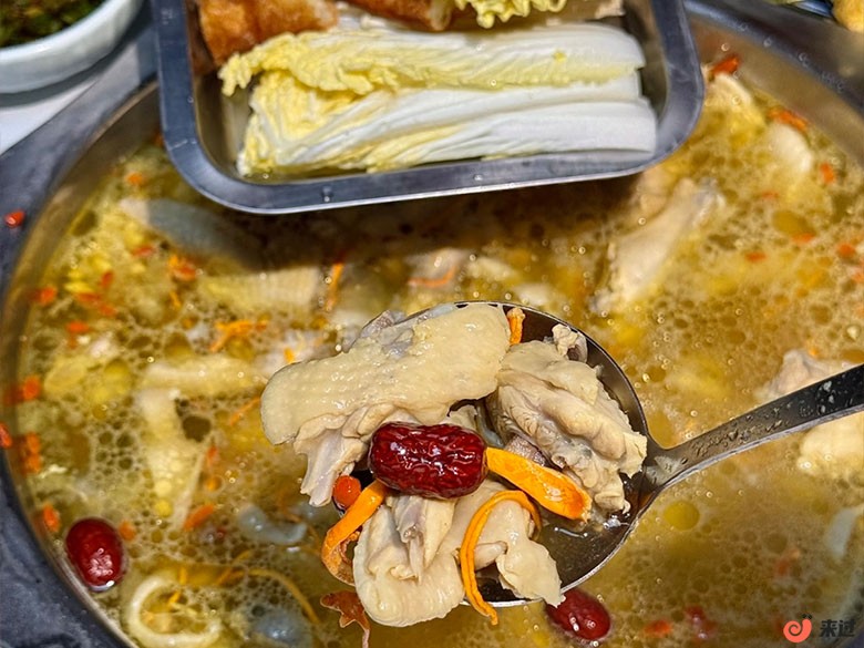 药膳鸡.jpg