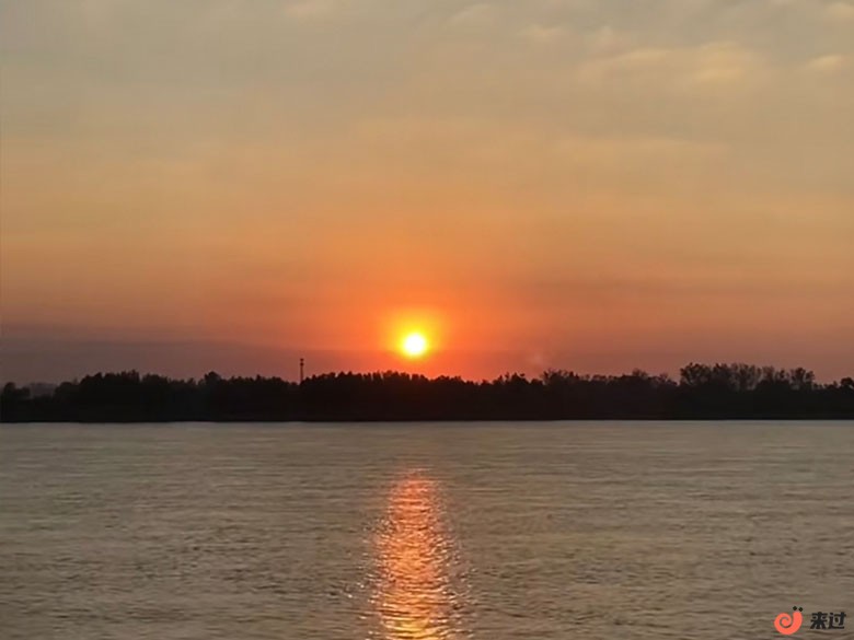 滨江湿地.jpg